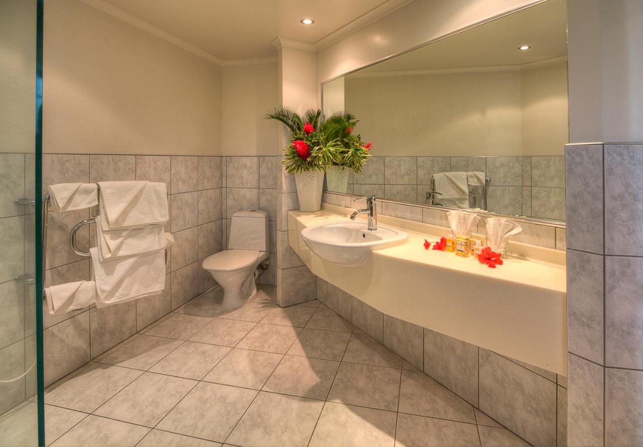 Muri Beach Club Hotel photo