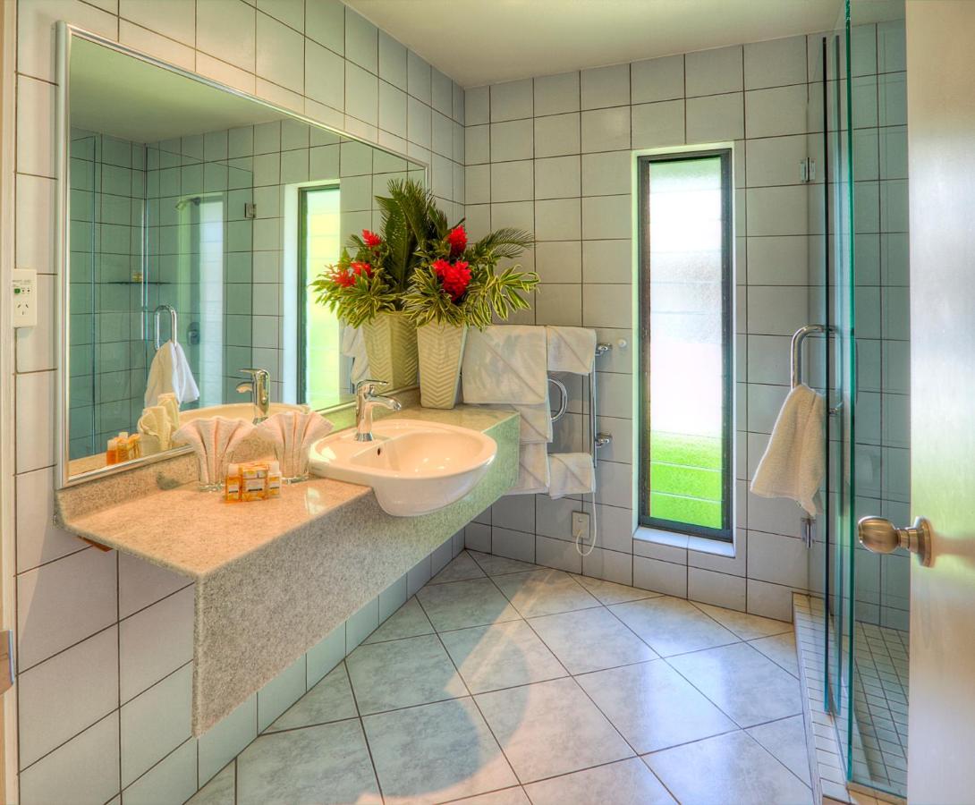 Muri Beach Club Hotel photo