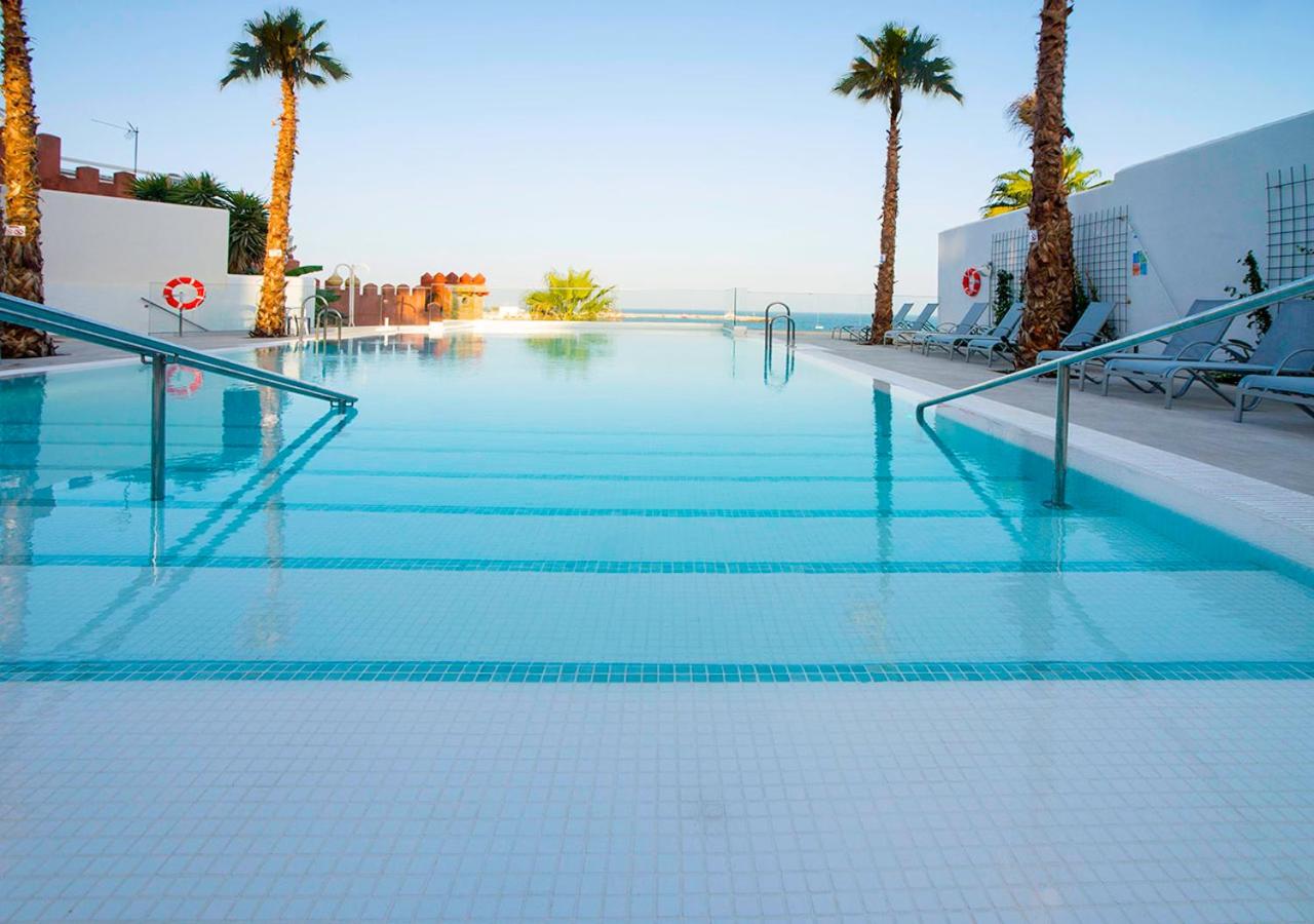 Heated swimming pool: Hotel Benalmadena Beach