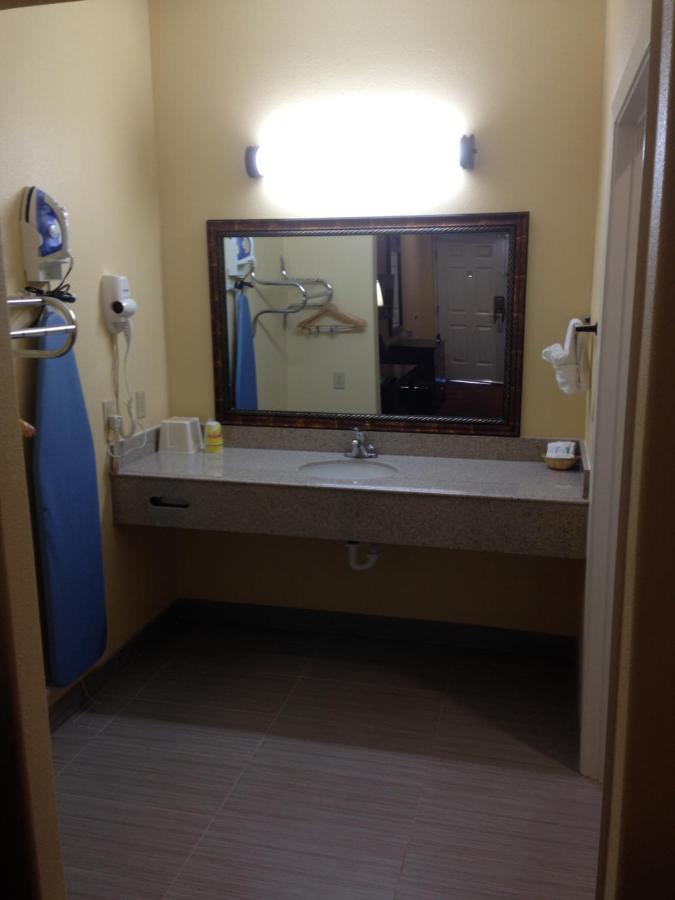 Executive Inn — photo 6