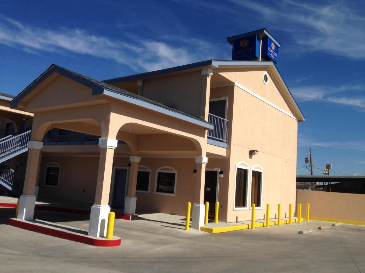 Executive Inn — photo 7
