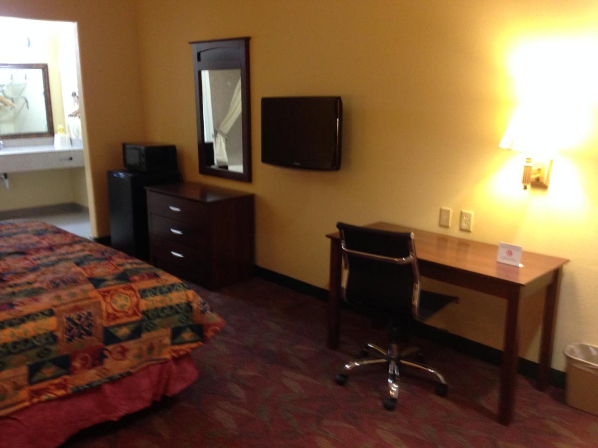 Executive Inn — photo 11