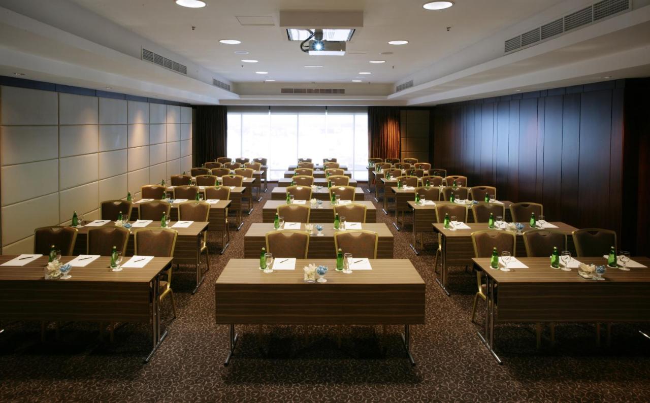 La Suite Dubai Hotel & Apartments photo