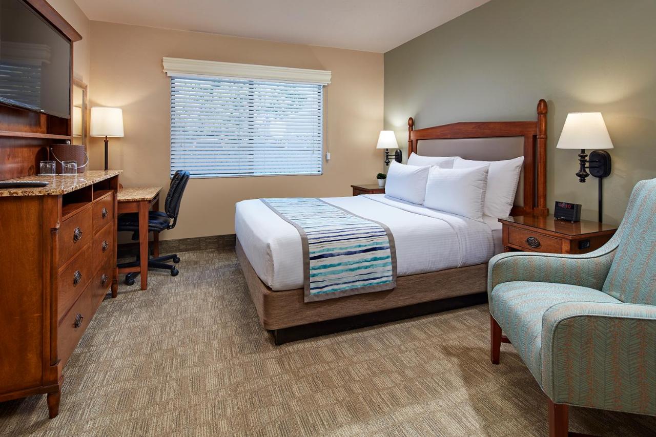 Glorietta Bay Inn — photo 15