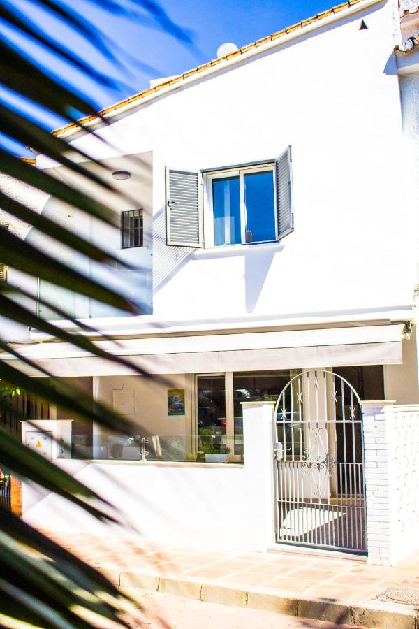 LA CARIHUELA - TORREMOLINOS ALQUILER DE CASA VACACIONAL ...