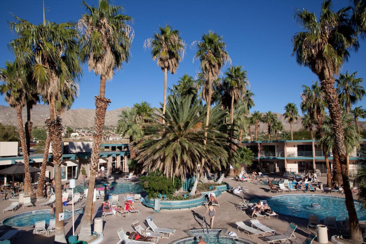 Desert Palms Spa Motel — photo 13