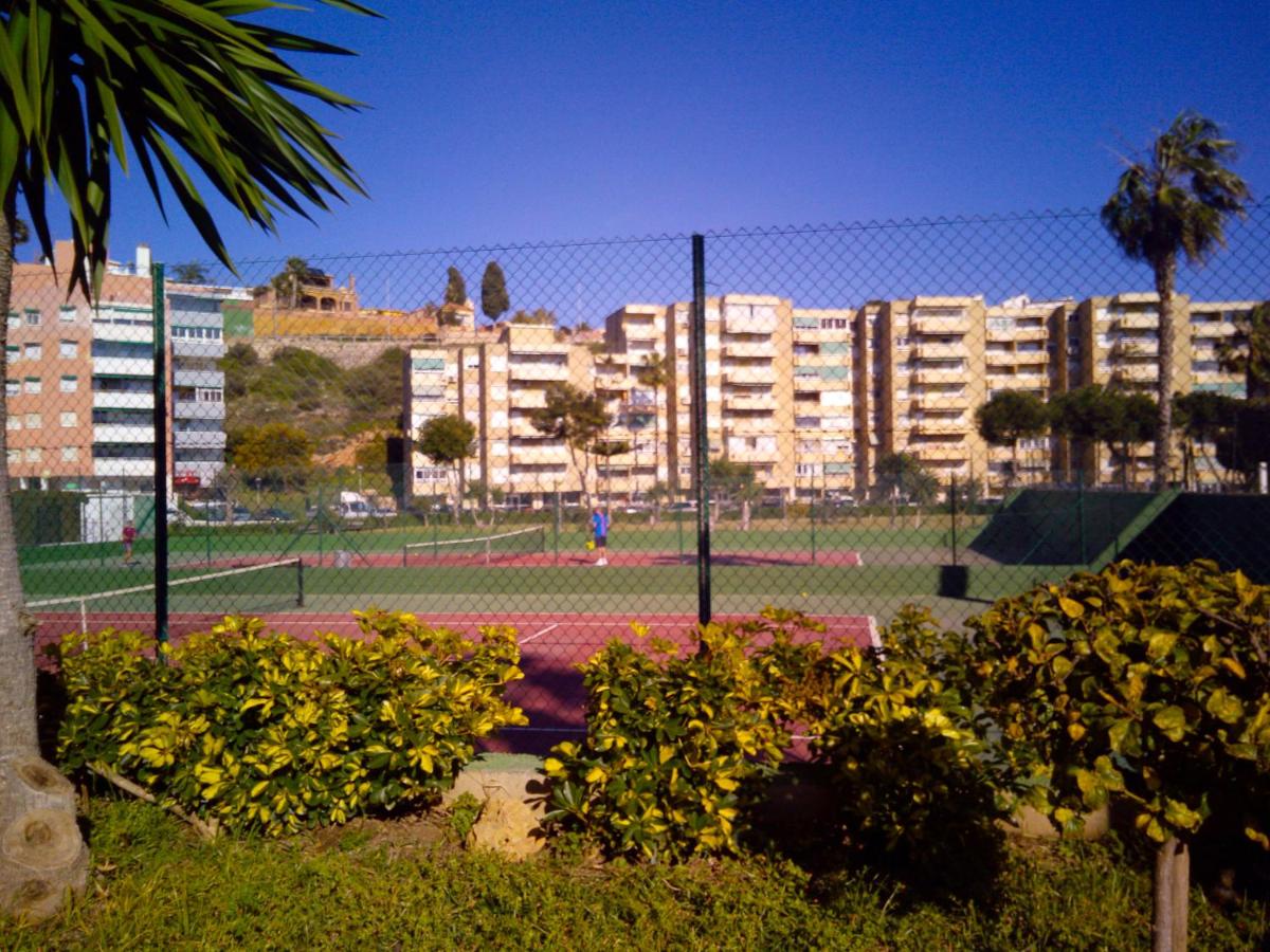Korty tenisowe: Apartamentos PLAYA LA CALA Parking gratuito