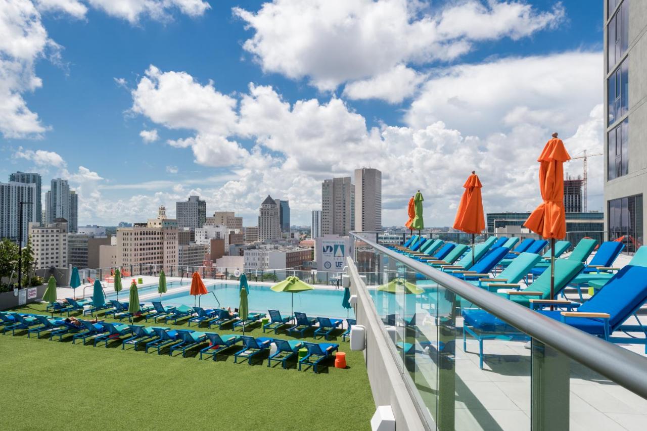Rooftop swimming pool: The Guild Downtown Miami