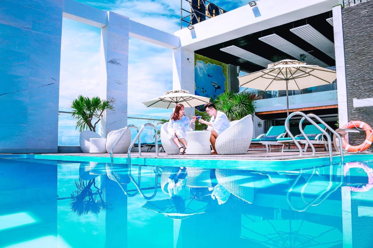 Image: Le Hoang Beach Hotel Danang
