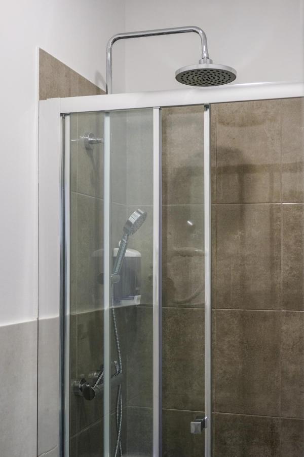 4U Lisbon Airport Suites - 4