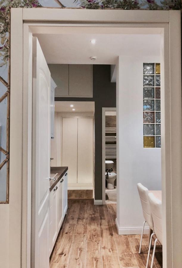 Audrey's Roman Holidays - Rome Suites & Rooms - 3