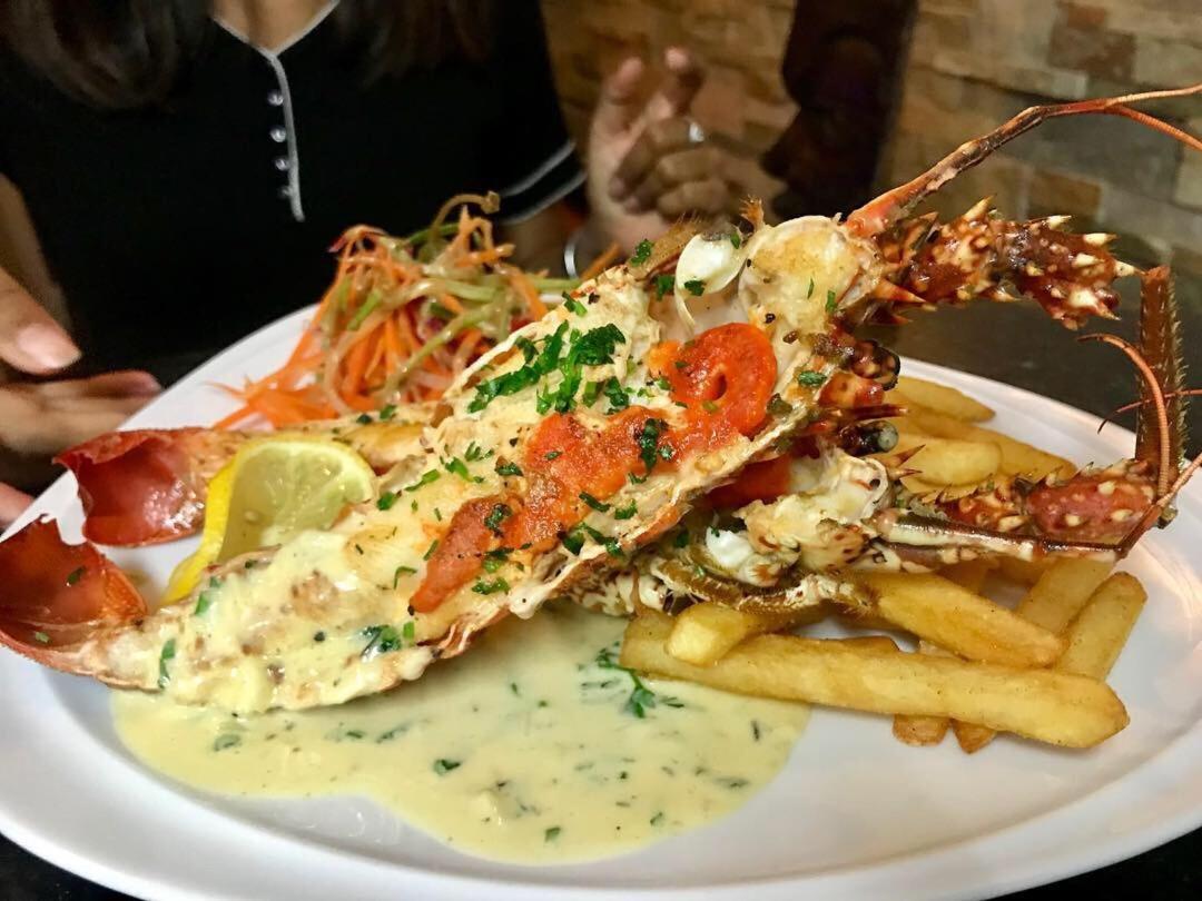 Azure Beach Boutique Hotel - 2