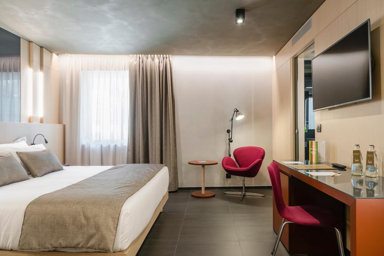 Hotel Metropolis photo