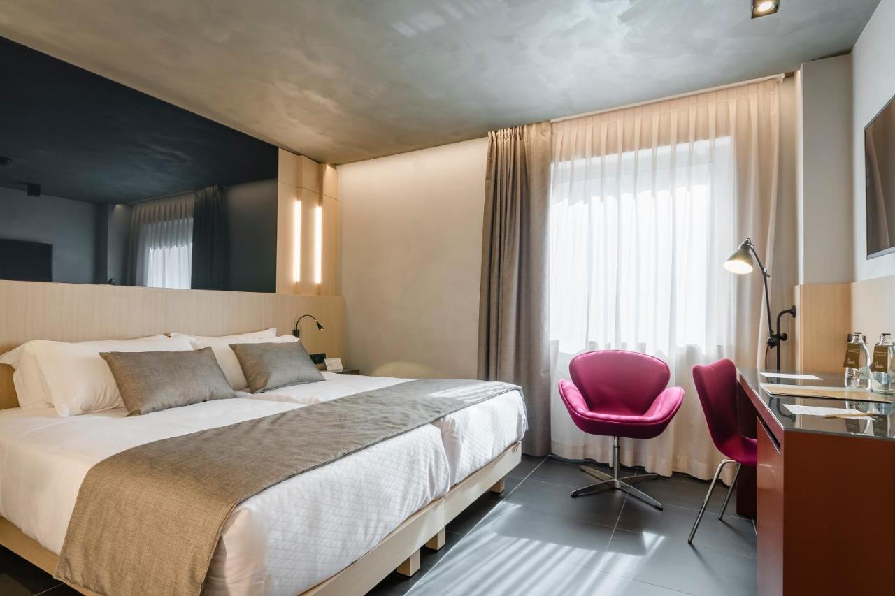 Hotel Metropolis photo