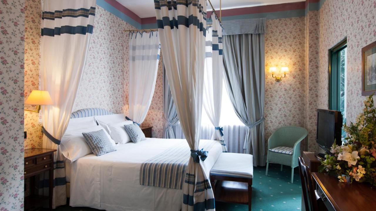 Hotel Victoria & Iside Spa photo