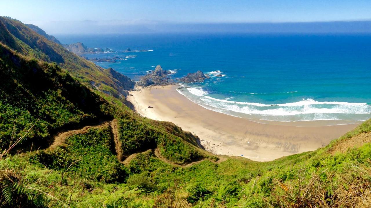Cliffside Country Cottage, Loiba, Spain - Booking.com