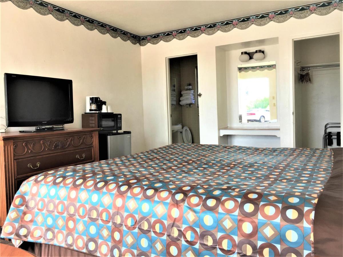 Ramblin Rose Motel — photo 17