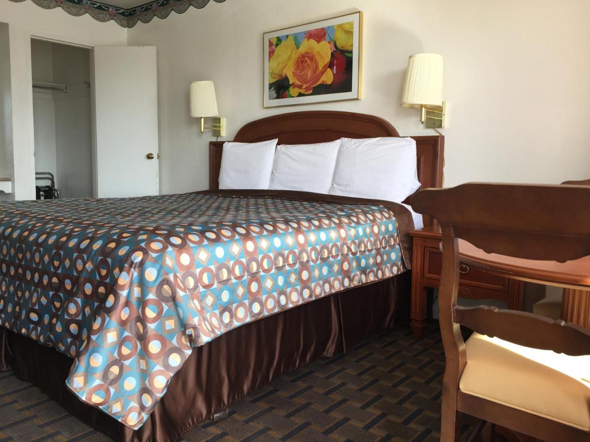 Ramblin Rose Motel — photo 18