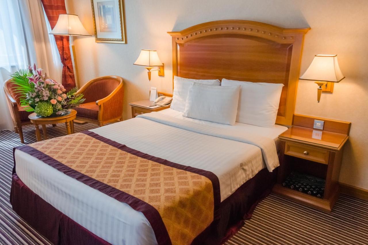 Avenue Hotel Dubai photo