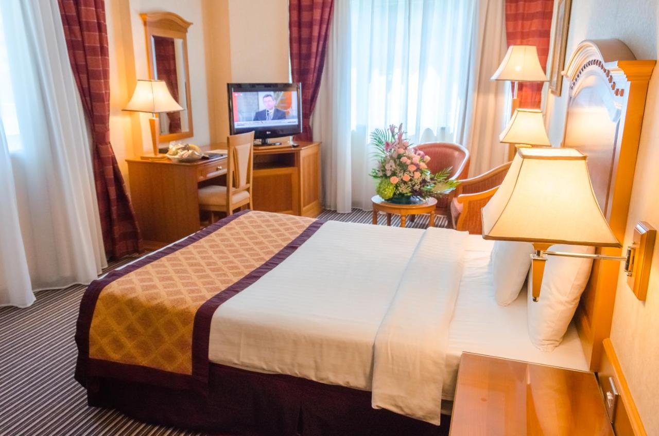 Avenue Hotel Dubai photo