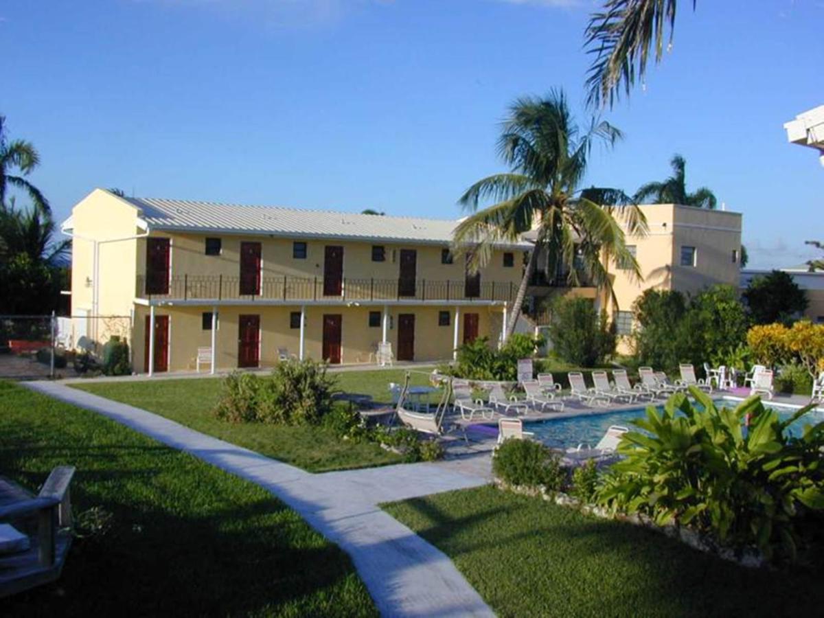 Orange Hill Beach Inn photo