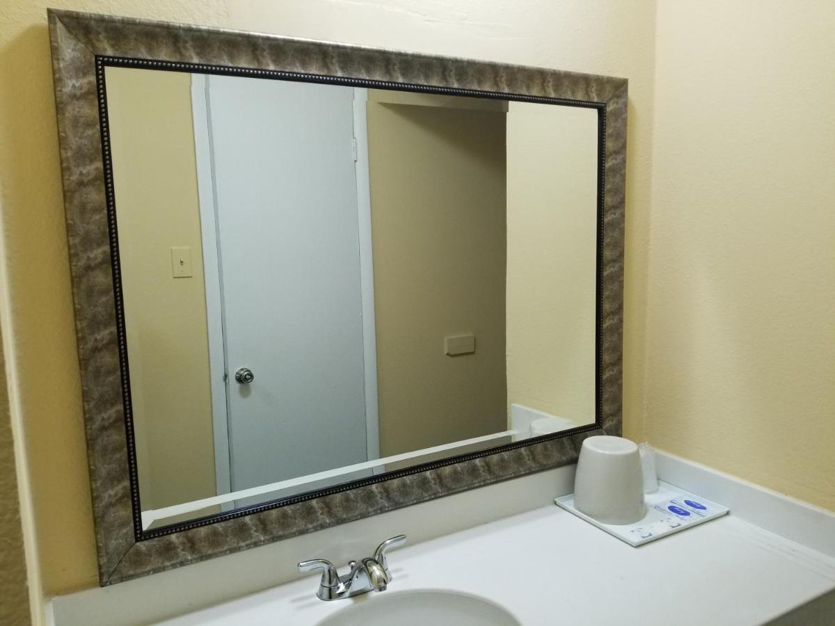 America's Value Inn — photo 17