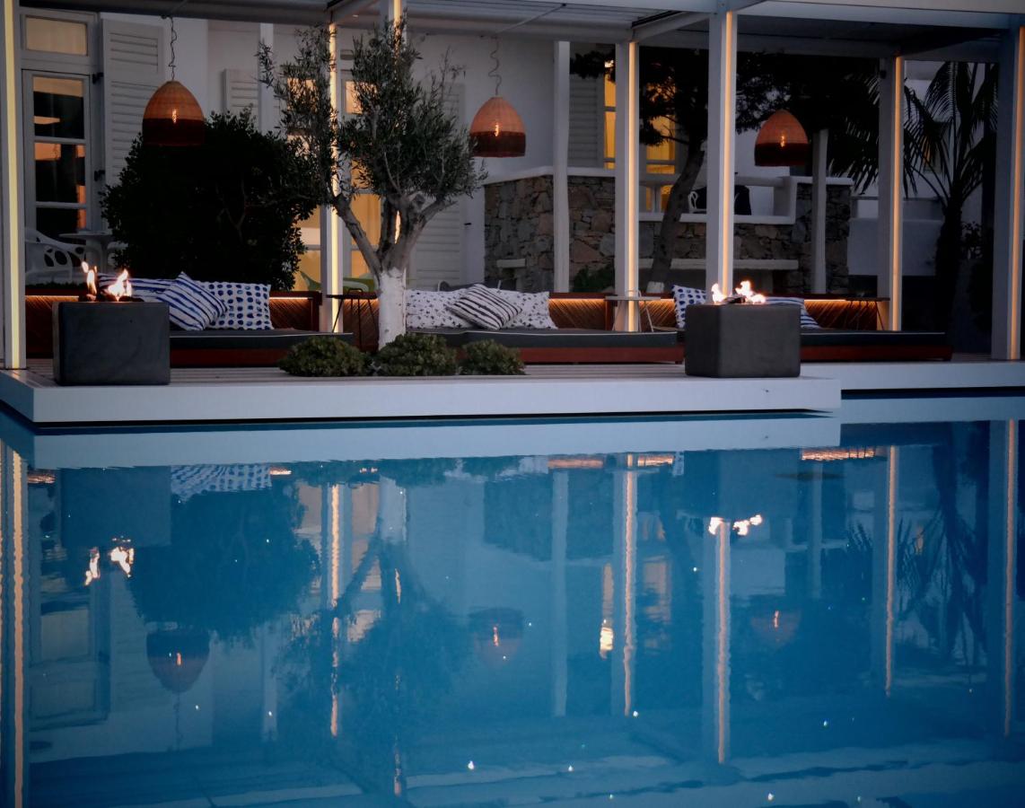 Heated swimming pool: Semeli Hotel Mykonos