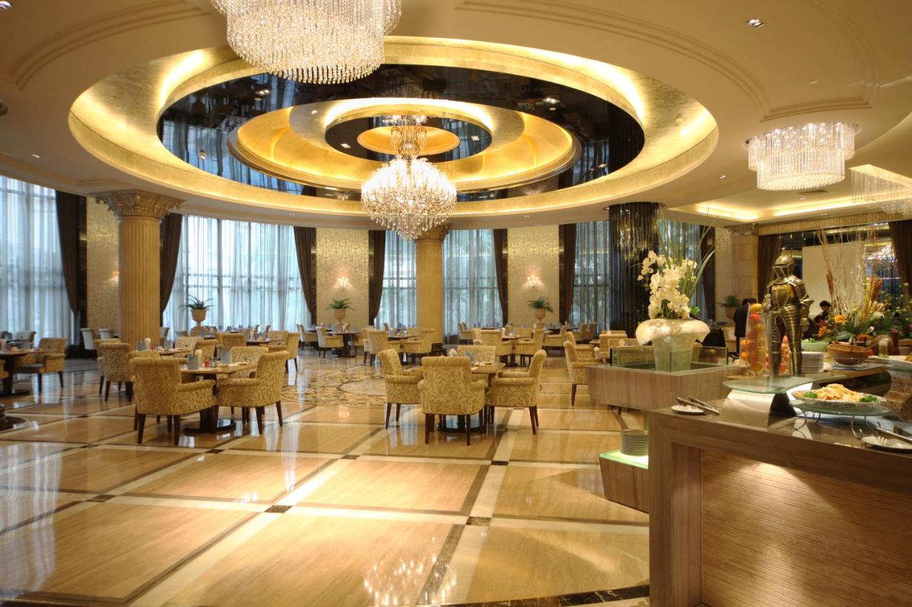 Chateau Star River Pudong Shanghai photo