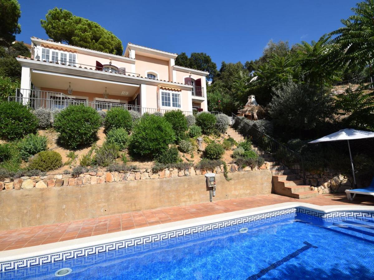 Valley-View Villa in Santa Cristina dAro with Pool, Santa ...