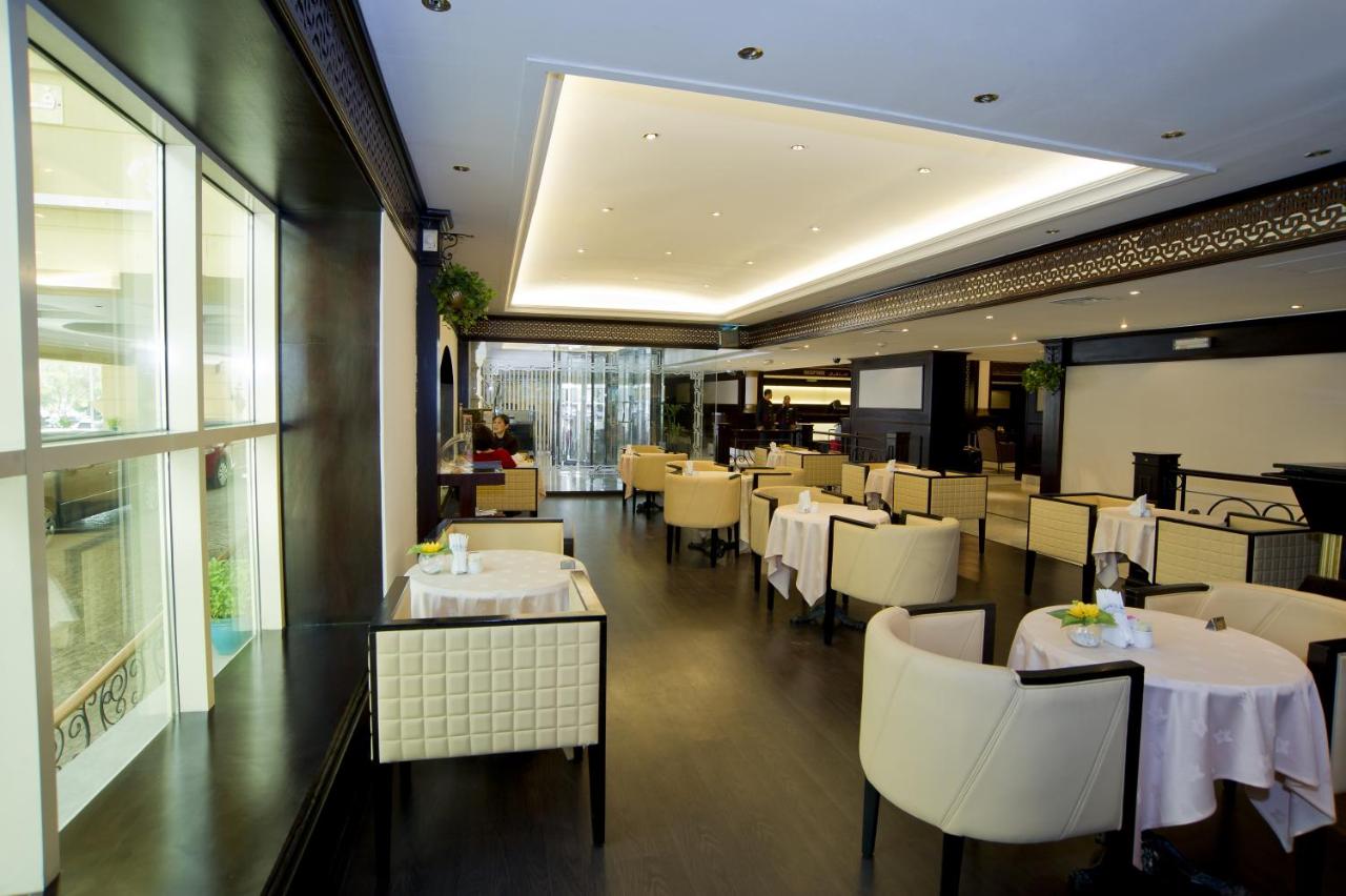 Carlton Tower Hotel photo