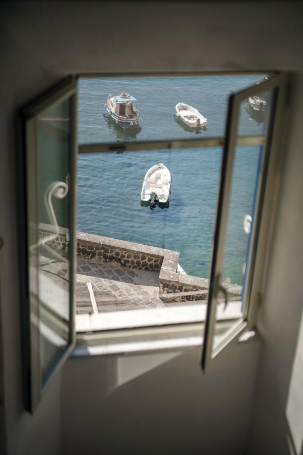 Corricella Sea Window - Gioia Apartments photo