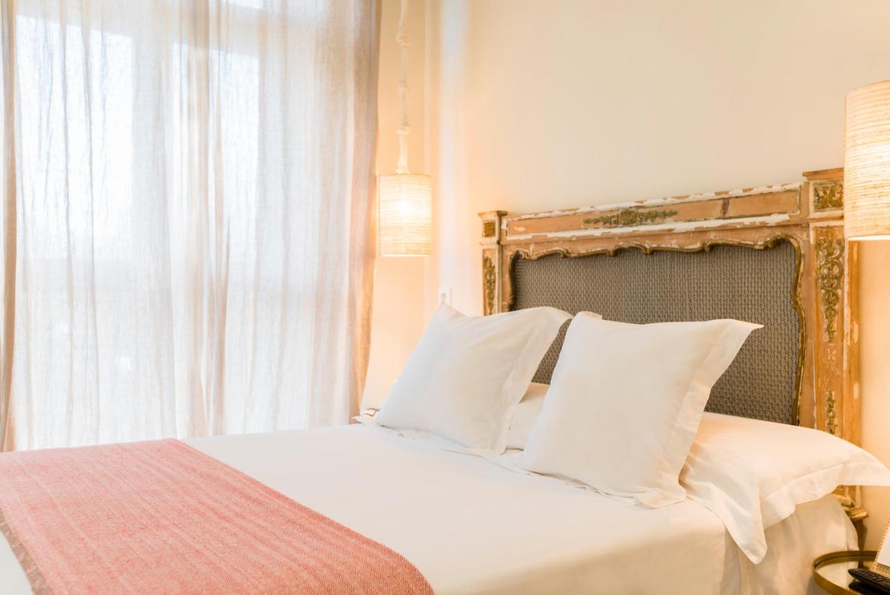 The Corner House, Seville – Updated 2022 Prices