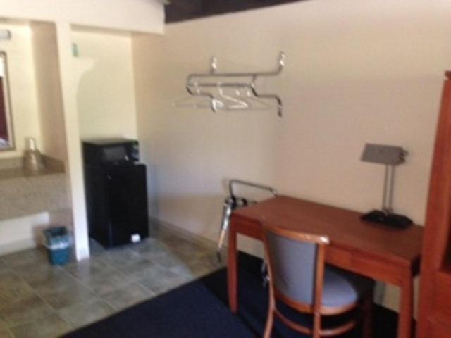 Budget Inn — photo 3