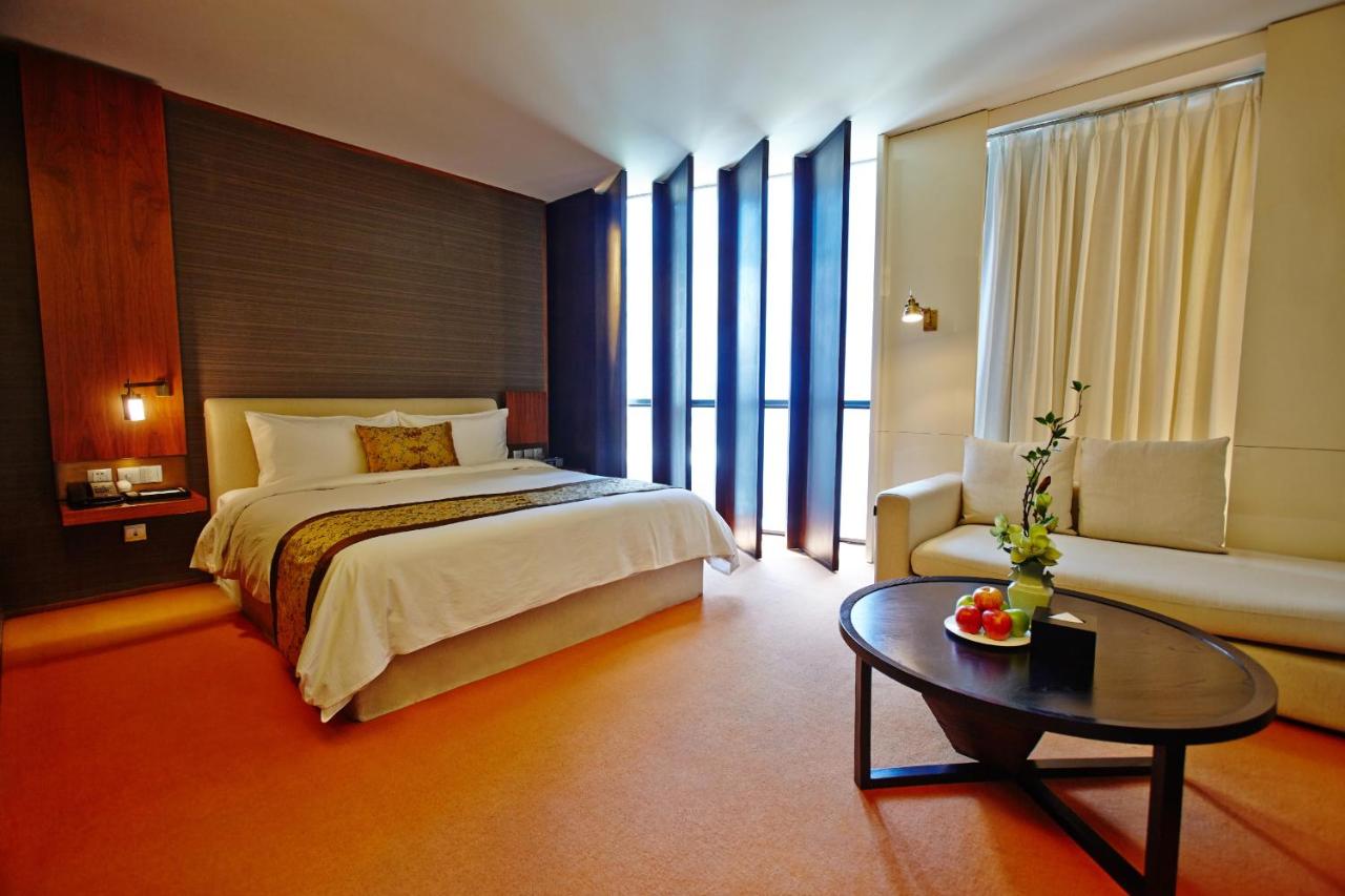 Hotel MoMc photo