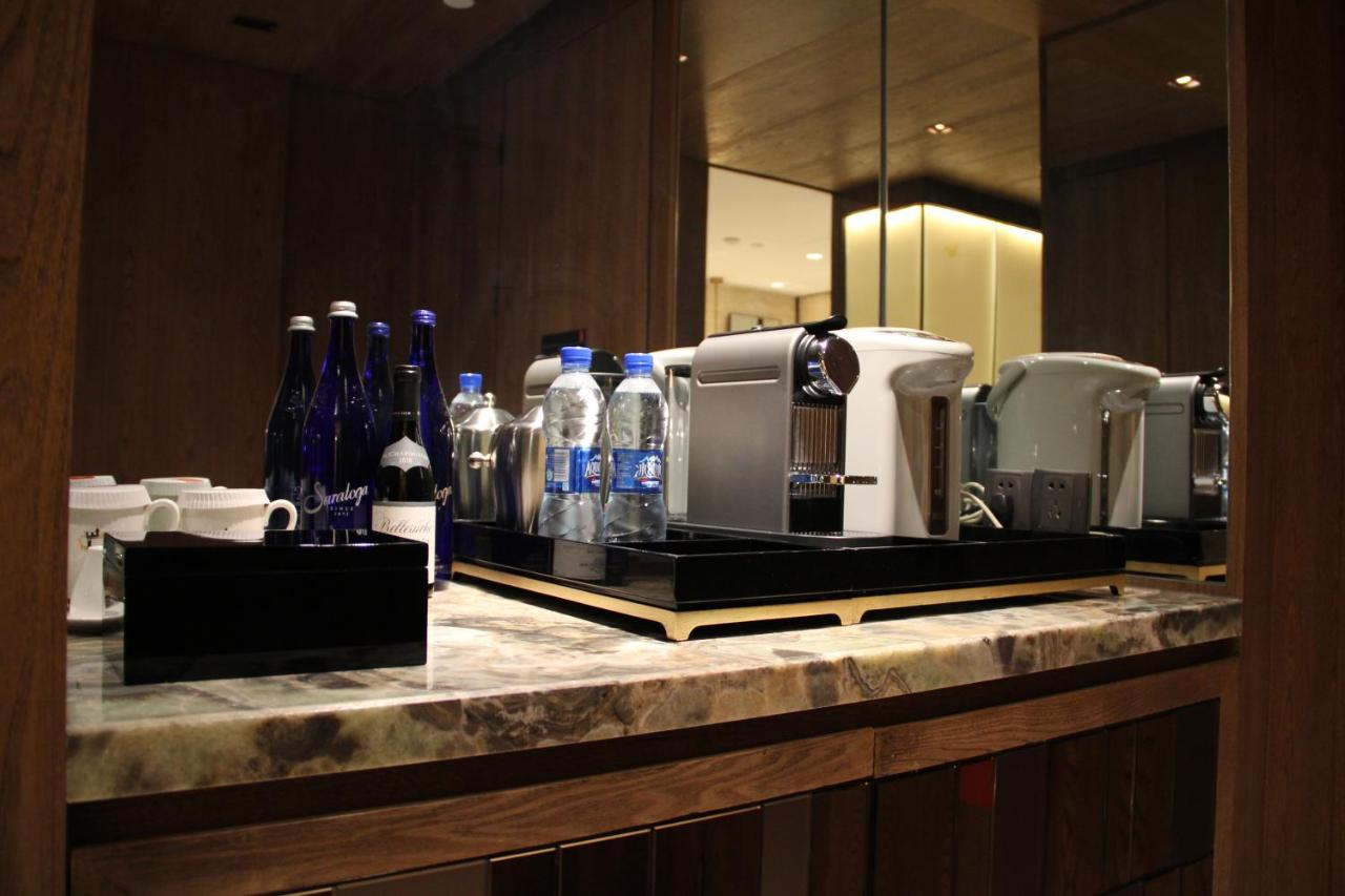 HUALUXE Shanghai Twelve At Hengshan, an IHG Hotel photo