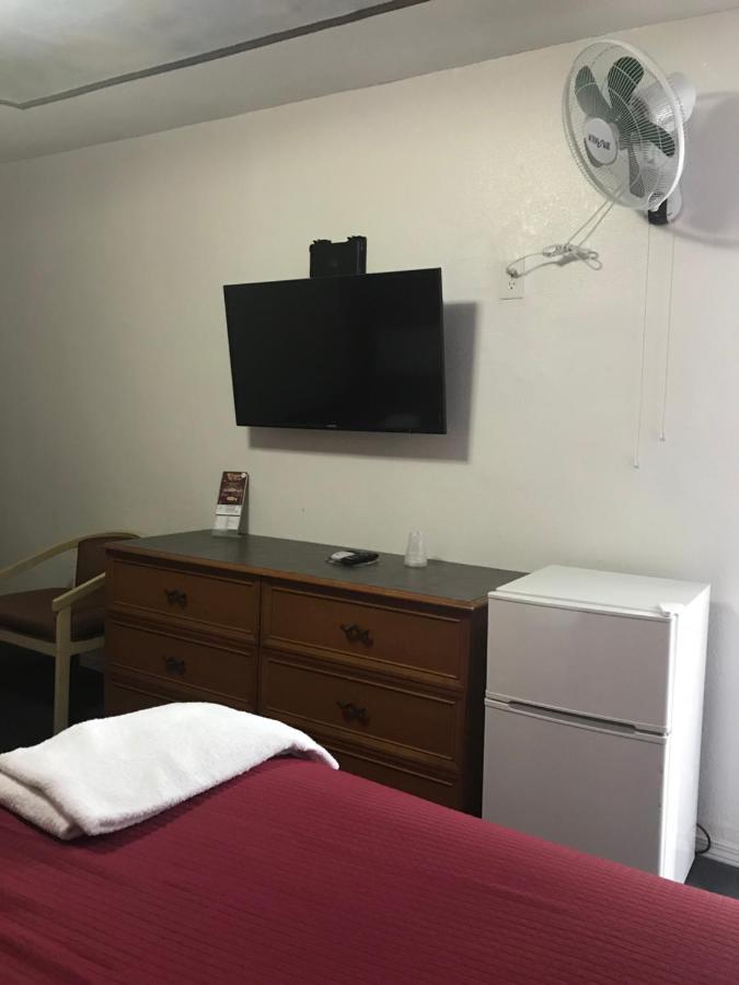 Las Palmas Motel — photo 10