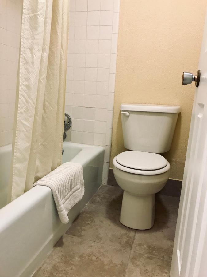 Executive Inn — photo 18