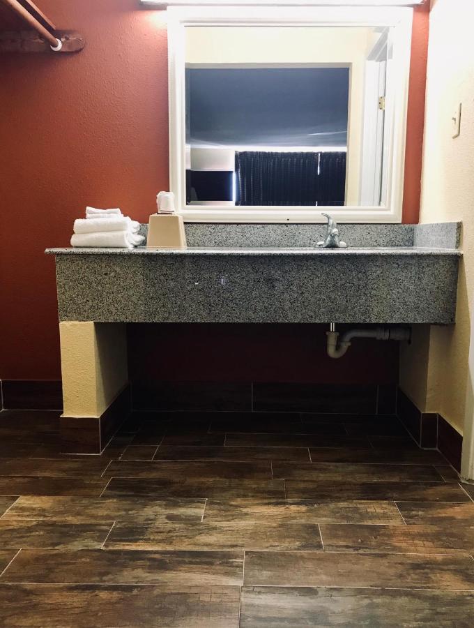 Executive Inn — photo 9