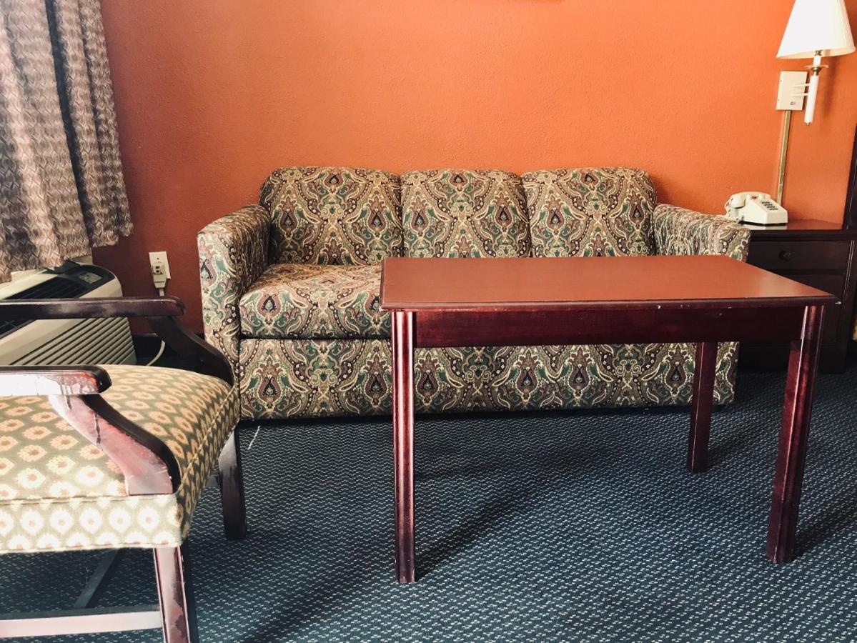 Executive Inn — photo 8
