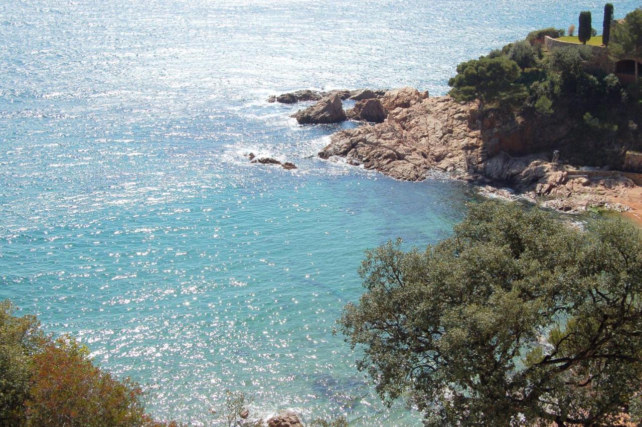 Apartamentos Cala Salions, Tossa de Mar, Spain - Booking.com