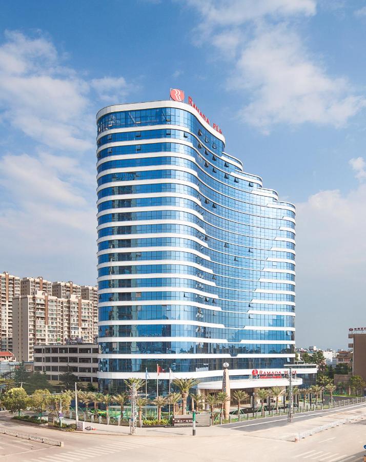 Ramada Plaza Fuxian Lake