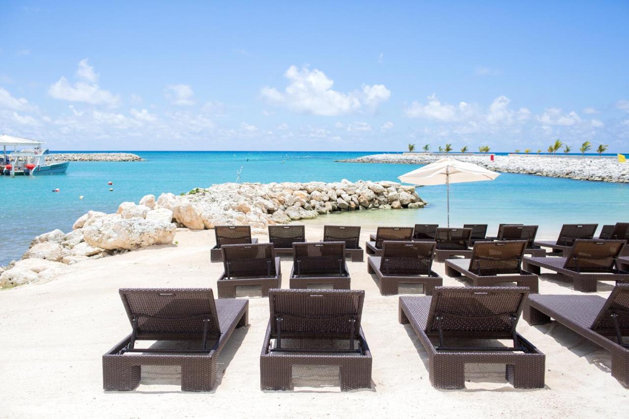 Beach: TRS Cap Cana Waterfront & Marina Hotel - Adults Only - All Inclusive