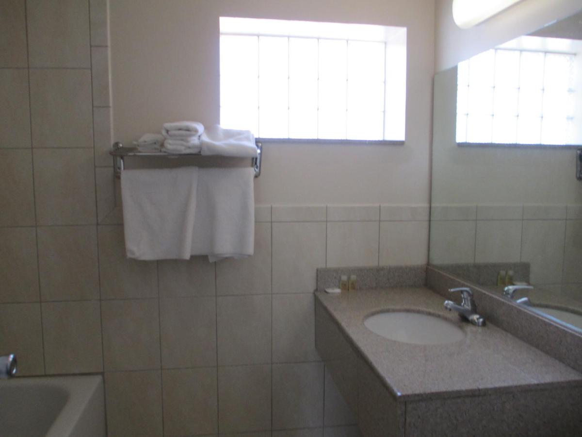 Regal Inn Motel — photo 18