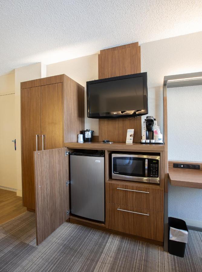 Budget Inn Express — photo 12
