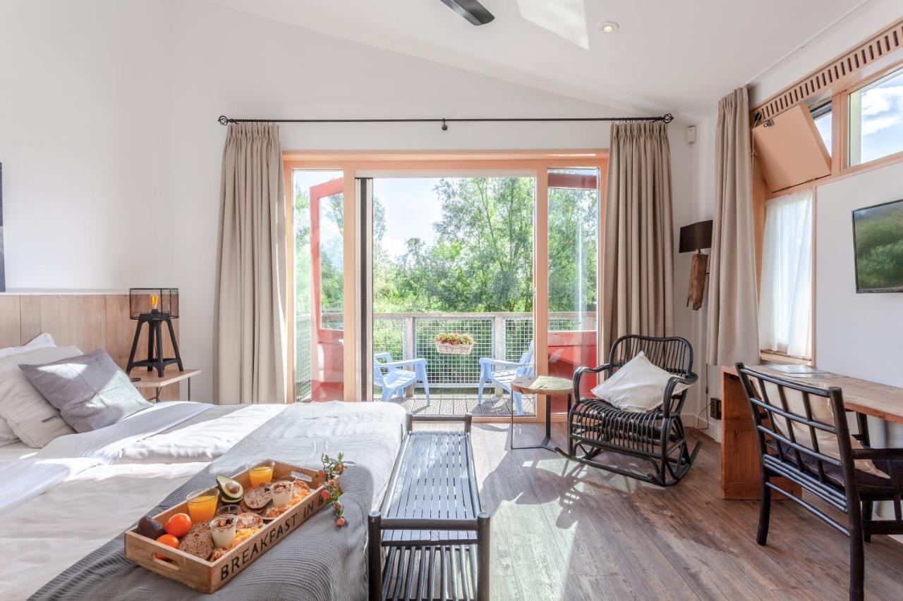 Een zitgedeelte bij Hajé Hotel Restaurant de Lepelaar