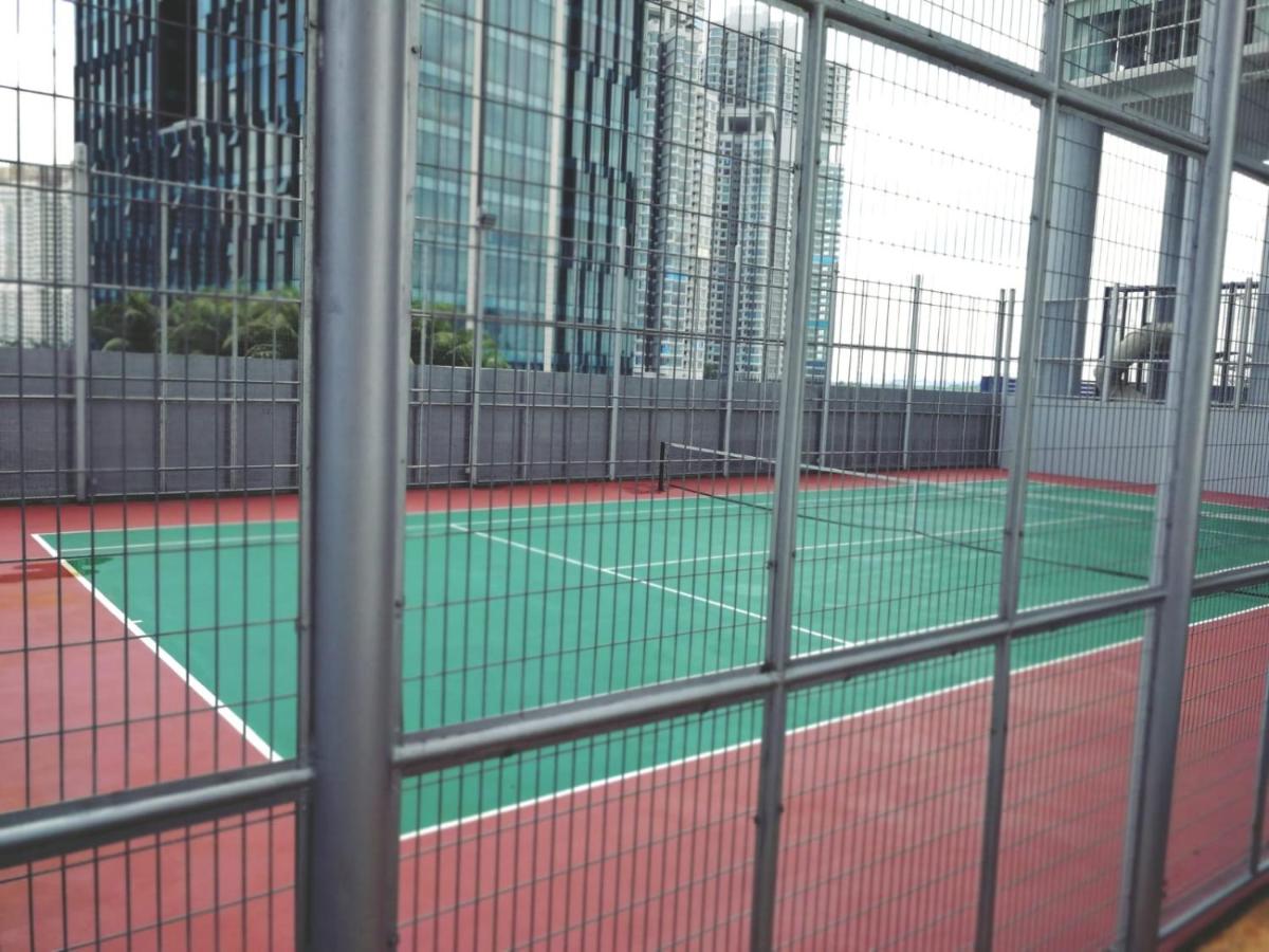 Tennis court: HostaHome Suites at Encorp Marina near Legoland
