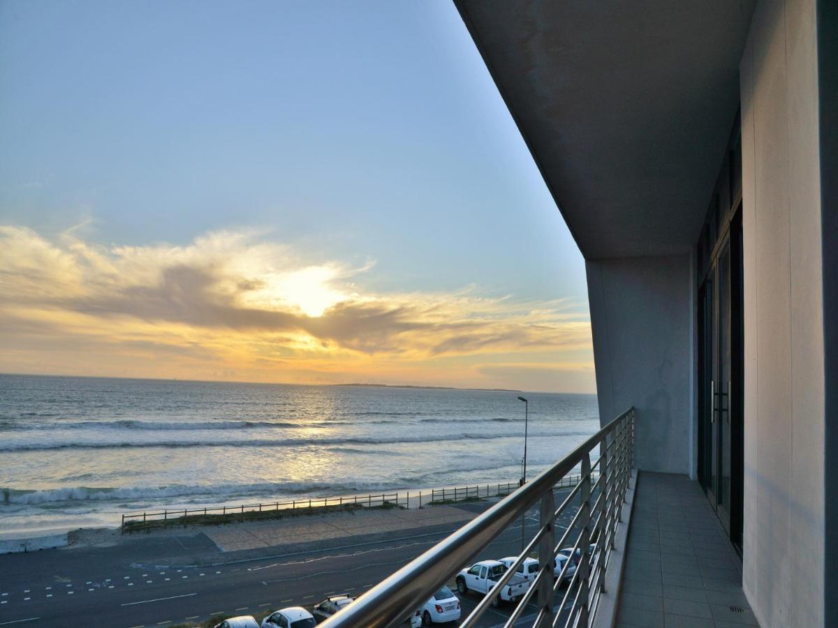 Blaauwberg Beach Hotel