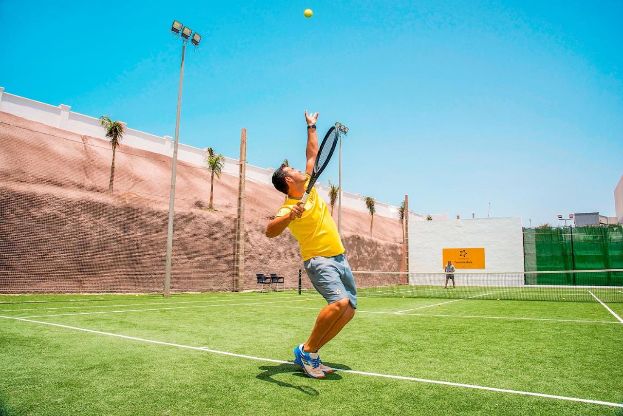 Tennis court: TUI MAGIC LIFE Fuerteventura