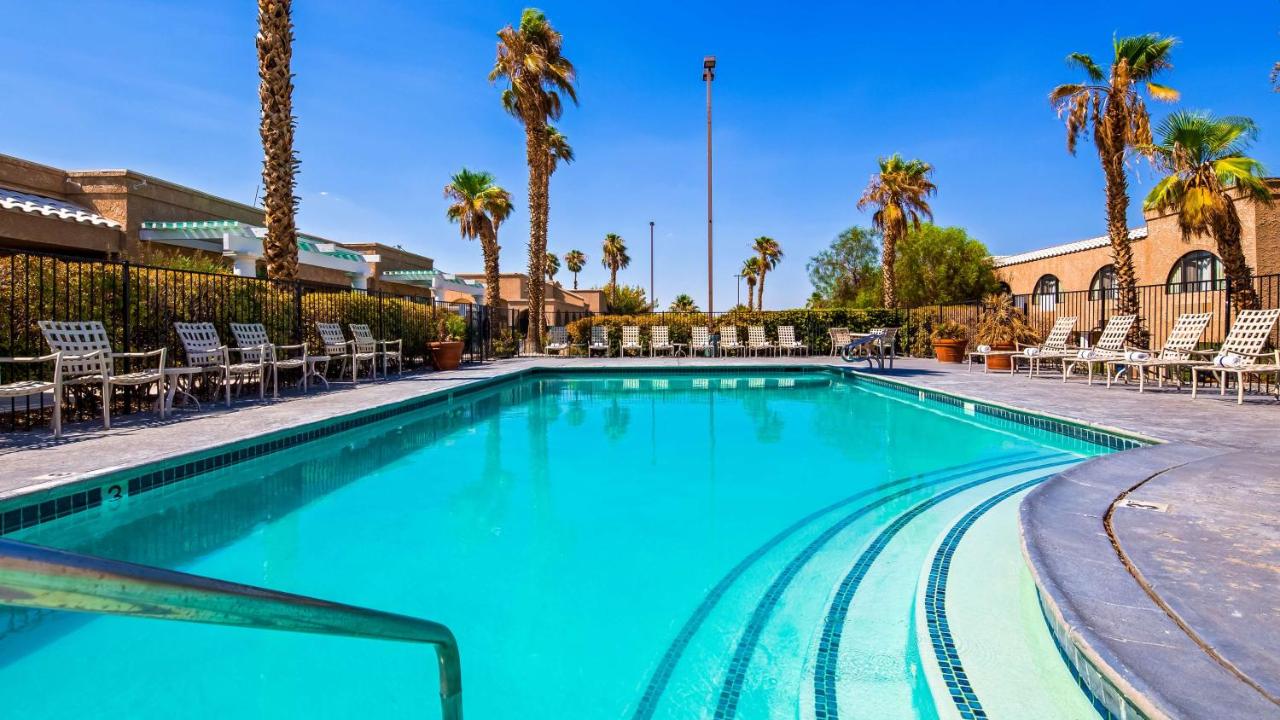 Heated swimming pool: Sure Stay Plus by Best Western Twentynine Palms Joshua Tree