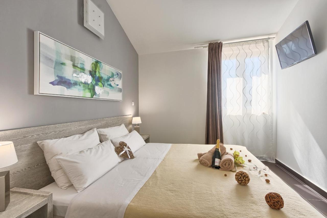 Villa 1520 photo